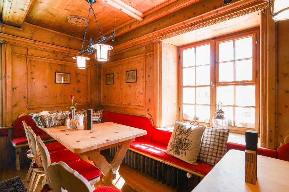 Gasthaus & Hotel Berninahaus Понтрезина Екстериор снимка