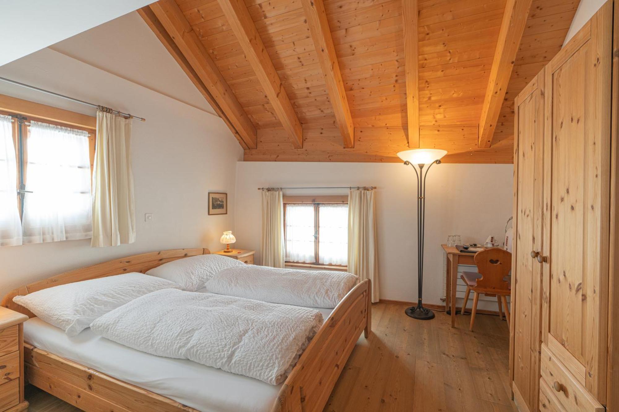 Gasthaus & Hotel Berninahaus Понтрезина Екстериор снимка