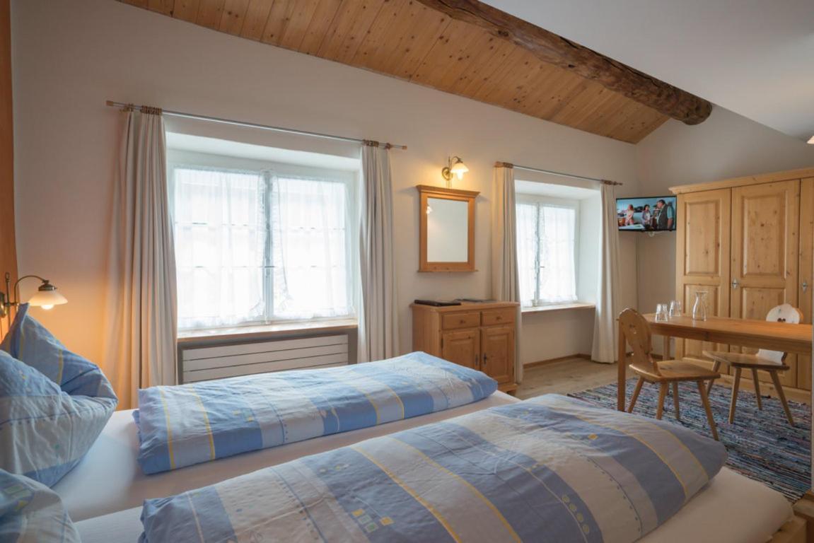 Gasthaus & Hotel Berninahaus Понтрезина Екстериор снимка