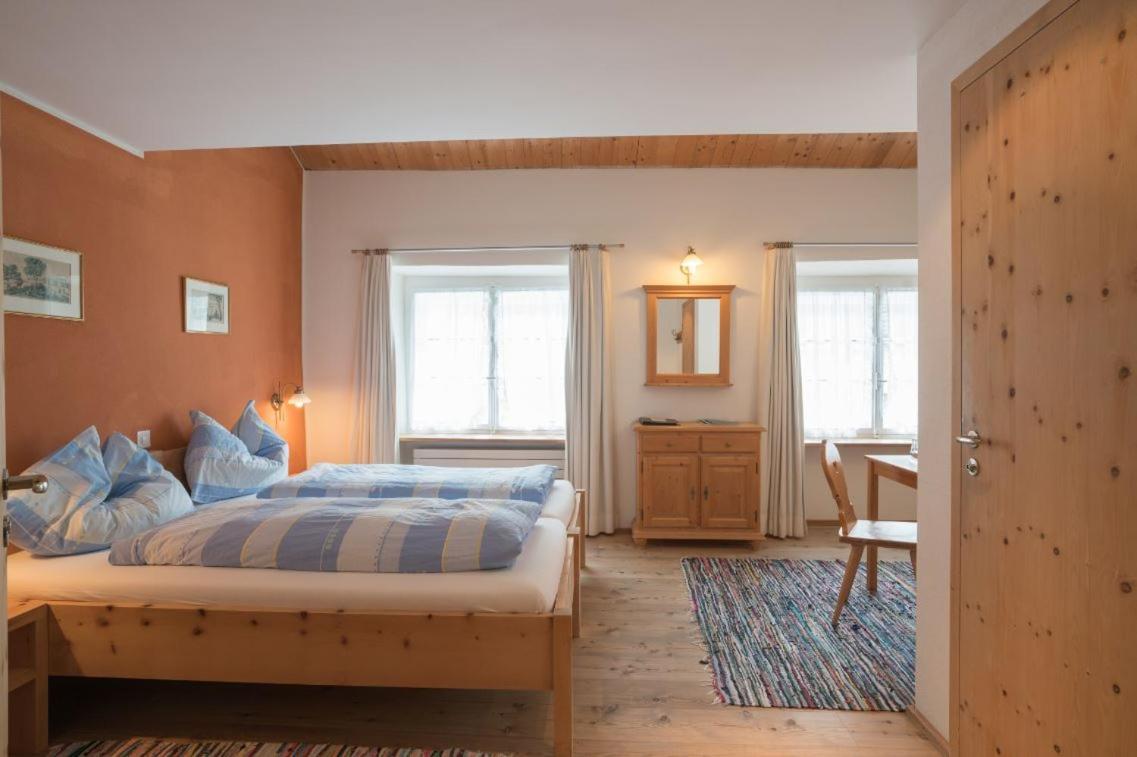 Gasthaus & Hotel Berninahaus Понтрезина Екстериор снимка