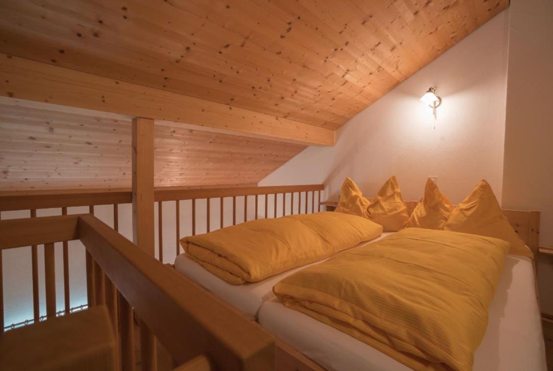 Gasthaus & Hotel Berninahaus Понтрезина Екстериор снимка