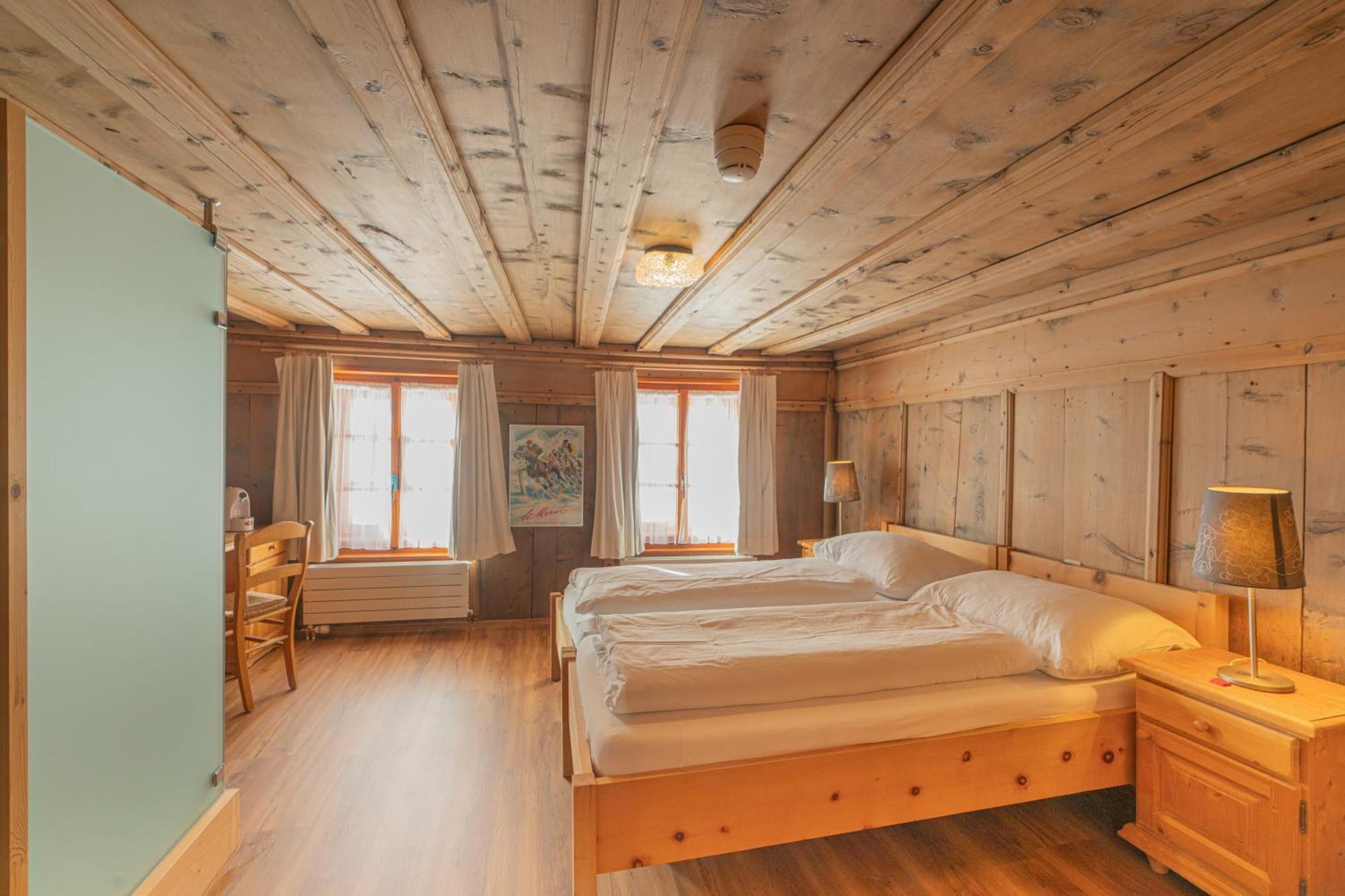 Gasthaus & Hotel Berninahaus Понтрезина Екстериор снимка