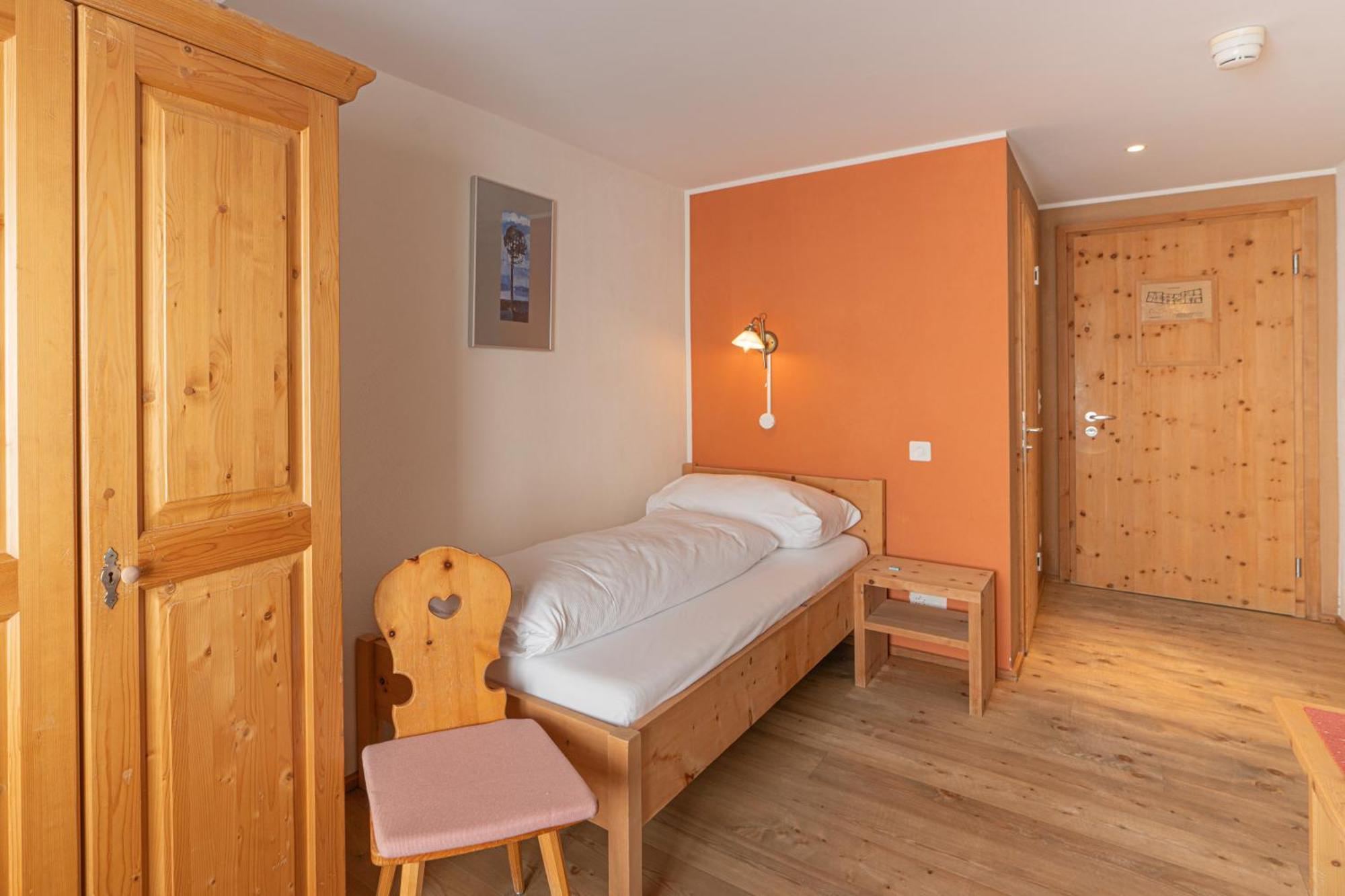 Gasthaus & Hotel Berninahaus Понтрезина Екстериор снимка