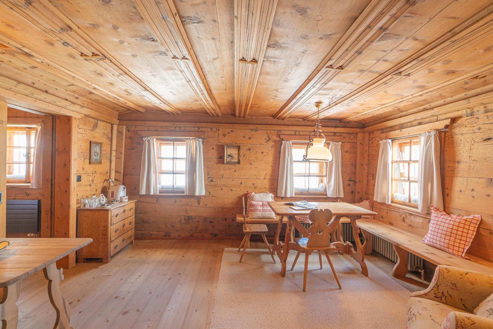 Gasthaus & Hotel Berninahaus Понтрезина Стая снимка