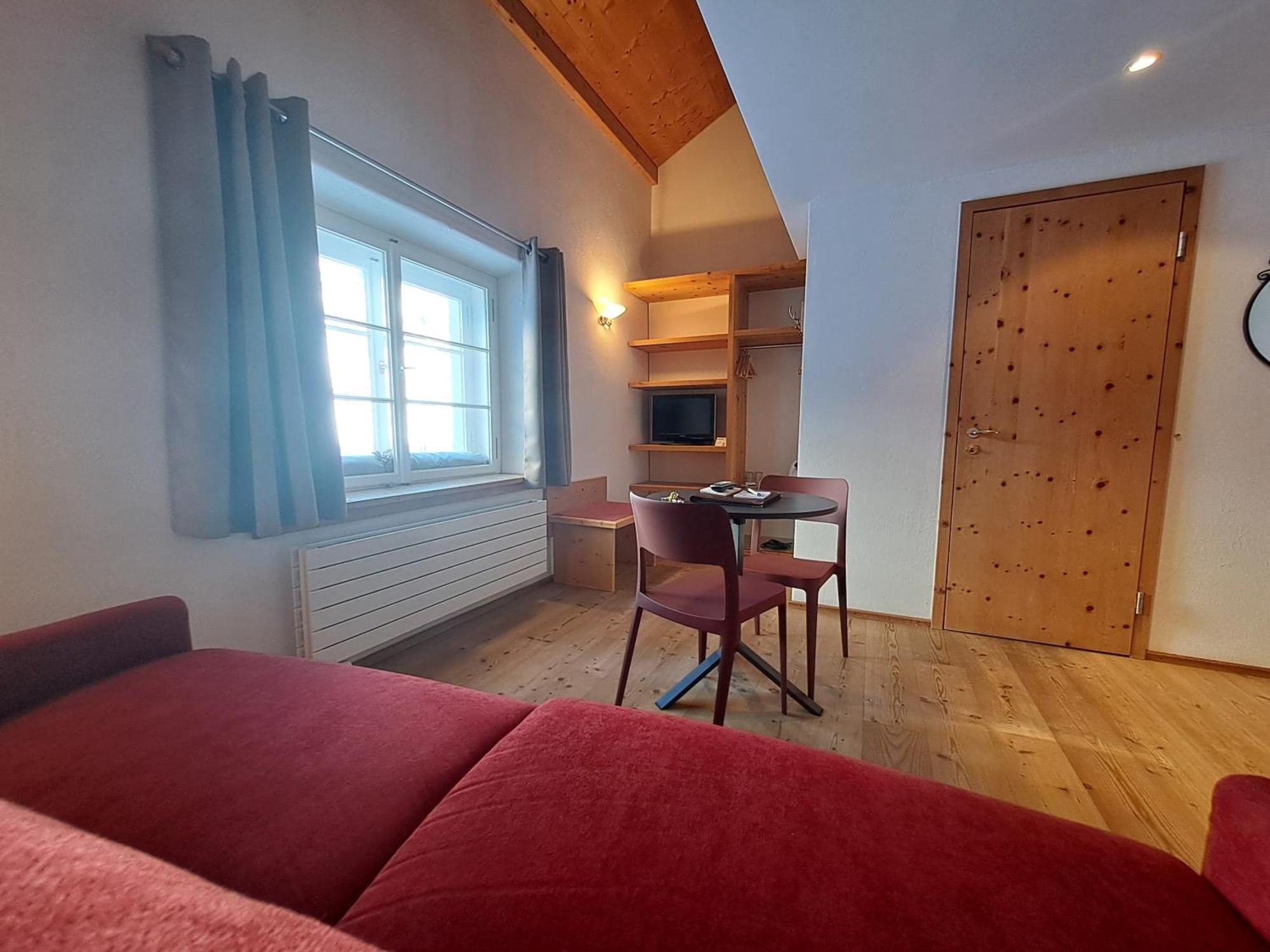 Gasthaus & Hotel Berninahaus Понтрезина Екстериор снимка
