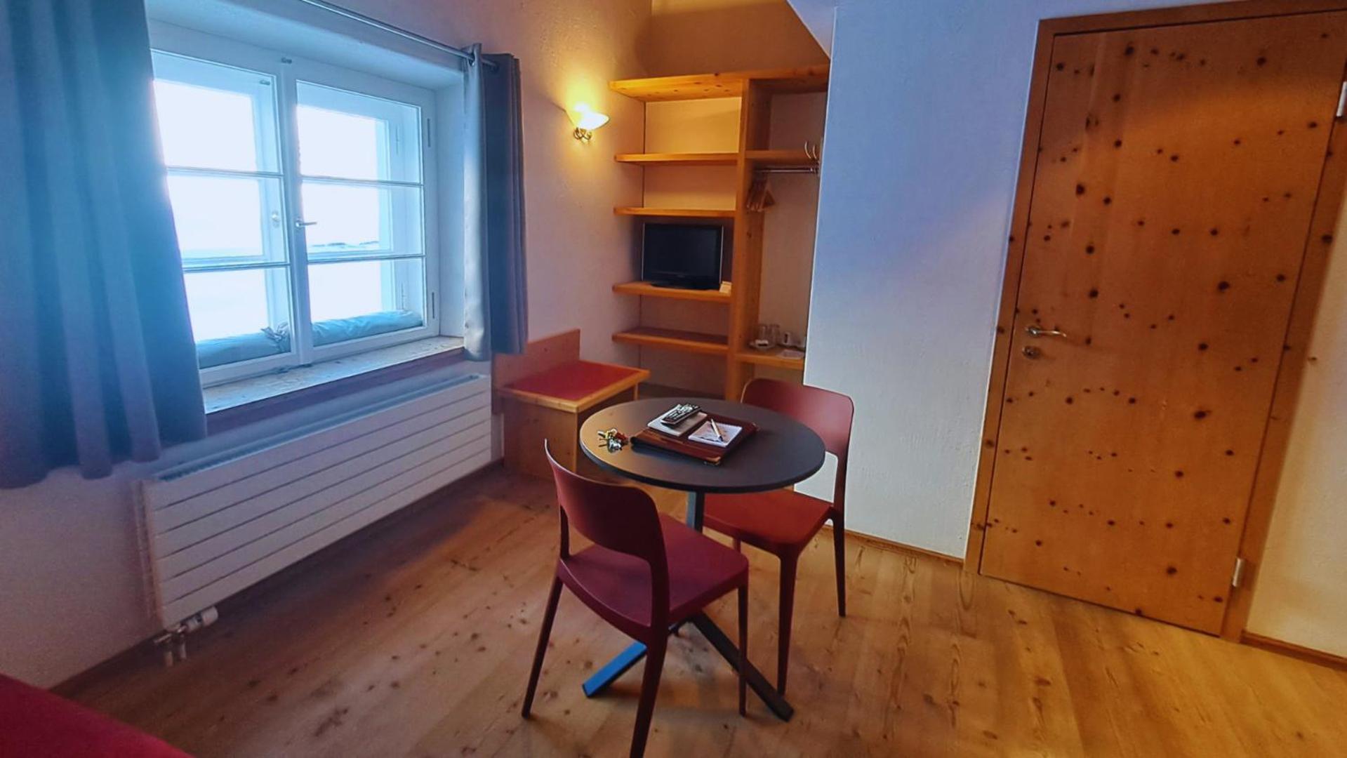 Gasthaus & Hotel Berninahaus Понтрезина Стая снимка